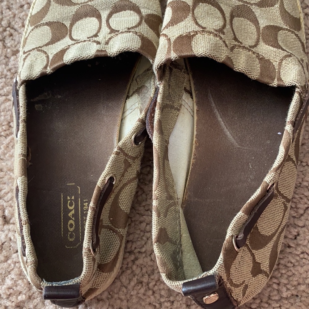 Coach Slides - Picture 6 of 7